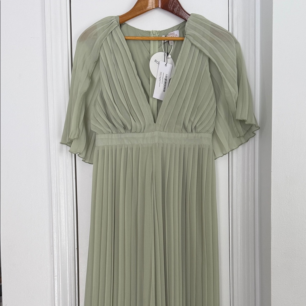 NWT Boohoo Occasion Sage Green Pleated Jumpsuit